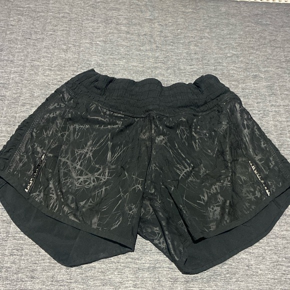 Lululemon Shorts. size 4. - Picture 1 of 2